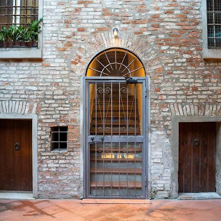 Mazzini101Apartment Ferrara Bagian luar foto